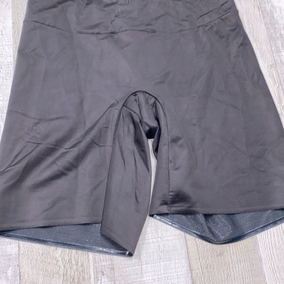 Miracle suit black shaper bottoms size medium - Picture 5 of 5